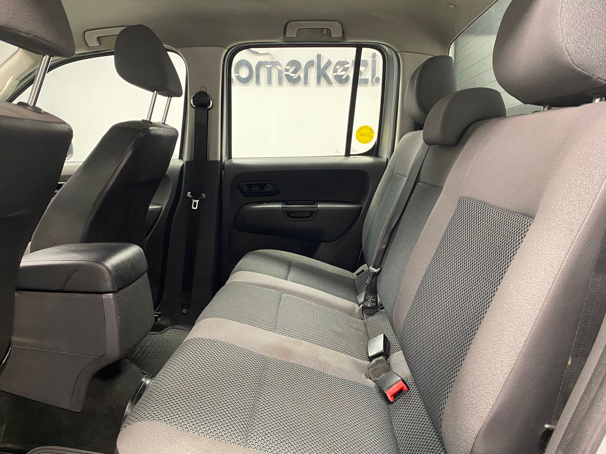 VOLKSWAGEN AMAROK 16